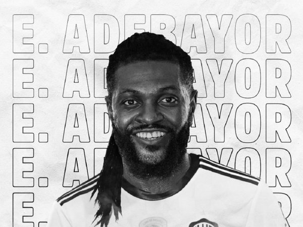 Olimpia hace oficial la llegada de Emmanuel Adebayor