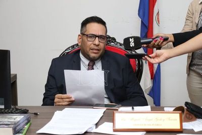 Defensor del pueblo pide al MEC que retire todos los libros con errores