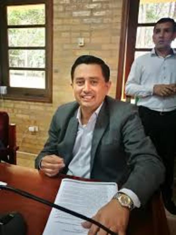 Cuestionado concejal exoviedista busca quinto periodo en la Junta