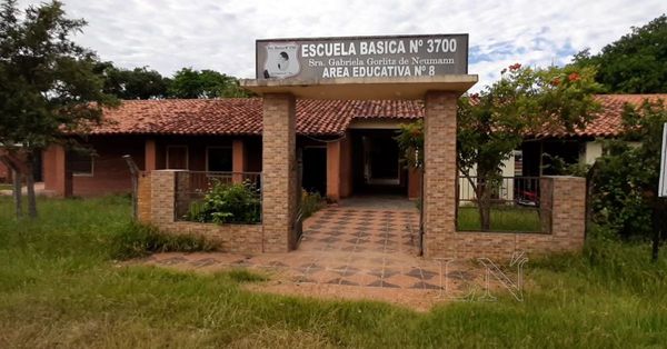 Escuela de Antequera en lamentable estado