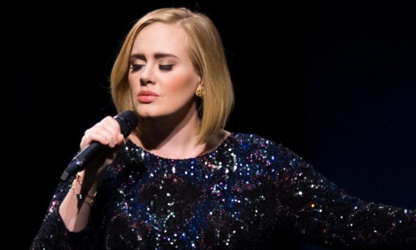 Adele luce mejor que nunca en nueva foto de la cantante