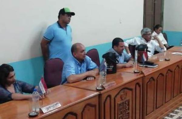 Según Miguel Domínguez, su acción ante Tribunal de Cuentas «ya se fue a agua de borraja» (sic) | Radio Regional 660 AM