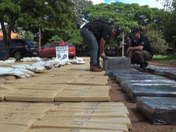 Incautan 321 kilos de marihuana de un inmueble rural