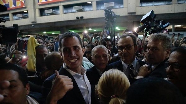 Guaidó regresa a Venezuela tras segunda gira internacional - ADN Paraguayo
