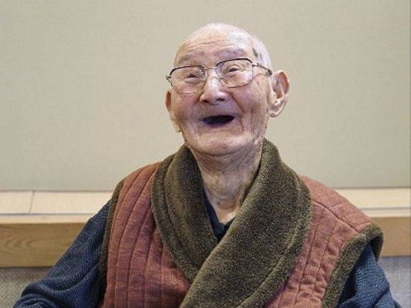 Un japonés de 112 años, el varón más anciano del mundo