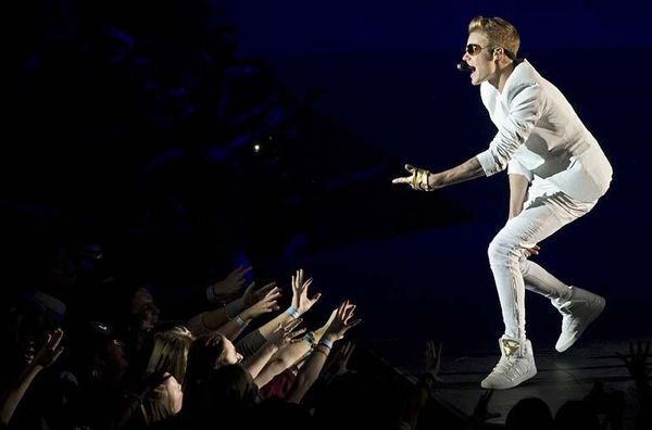 Justin Bieber acerca a los fans su álbum más íntimo en Londres - Música - ABC Color