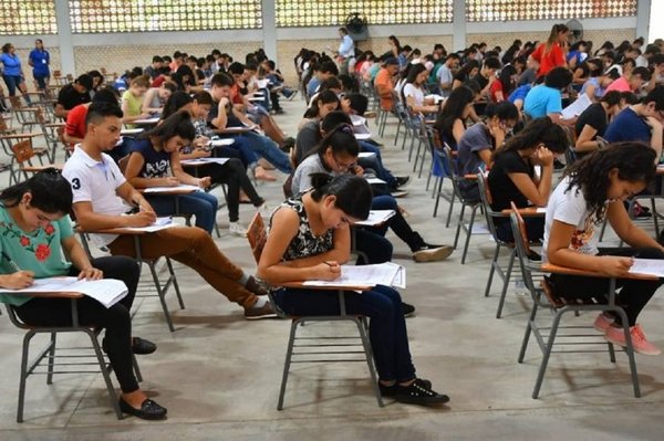 Crean plataforma online para postular a las Becas de Itaipu-Becal 2020