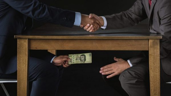 Financiamiento político complejo y hecho a las apuradas
