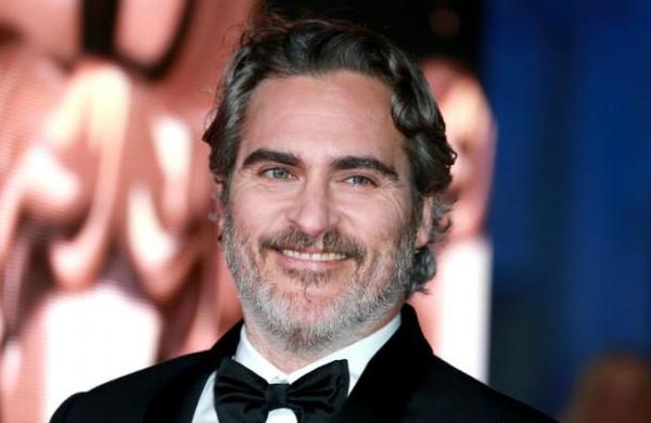 Joaquin Phoenix llamó a dejar de 'cancelar' personas por sus 'errores del pasado' - SNT