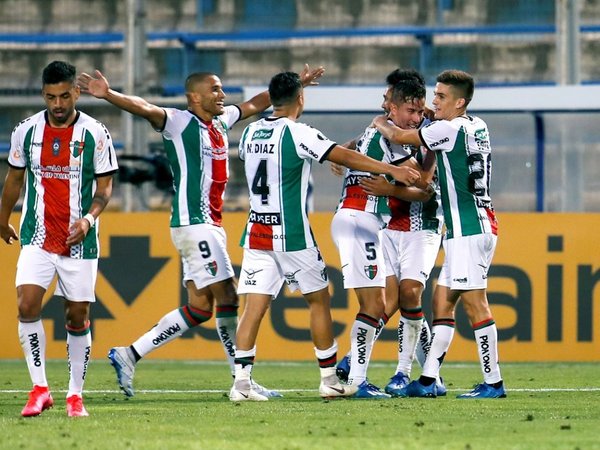 Palestino arrasa con Cerro Largo y pasa de ronda en la Libertadores