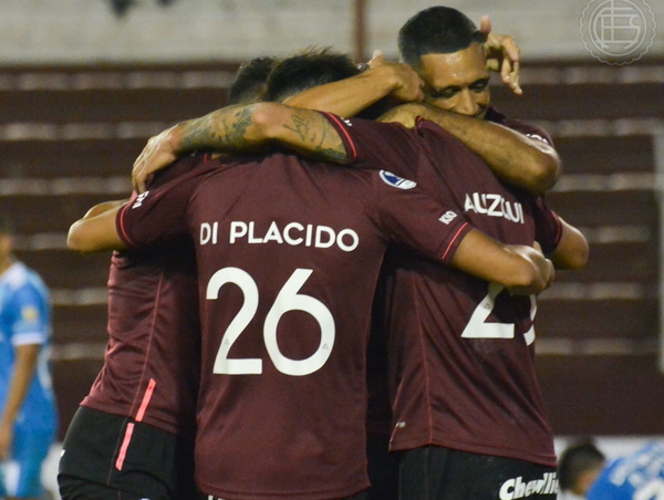 Lanús golea a la “U” y perfila la clasificación