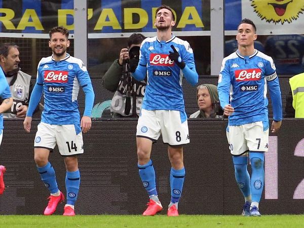 Napoli toma ventaja ante el Inter con un golazo - Fútbol - ABC Color
