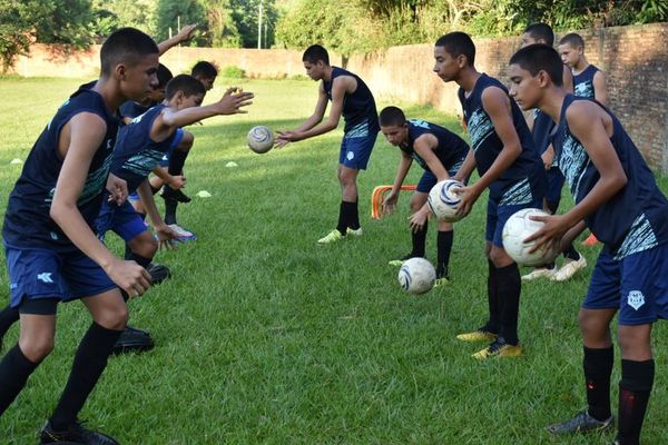 Mañana arranca el torneo de las Formativas - Fútbol - ABC Color