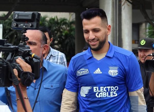 Aníbal Leguizamón, en la agenda de Berizzo - Fútbol - ABC Color