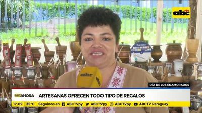 Artesanas ofrecen todo tipo de regalos para el día de los enamorados - ABC Noticias - ABC Color