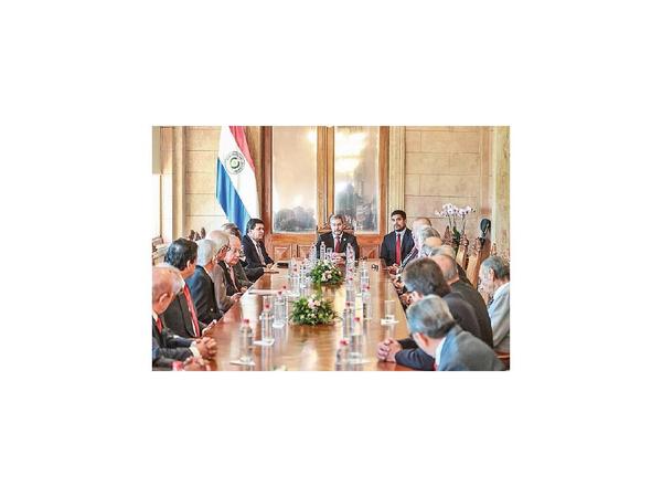 Negocian integrar 50% de la lista para la Junta de Gobierno