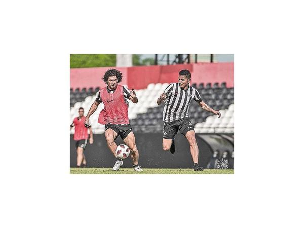 Mejía prolongó su contrato hasta 2021