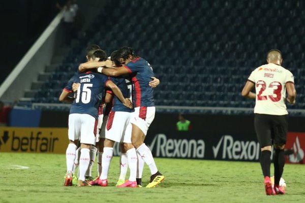 Cerro venció a Universitario y clasificó a la siguiente fase de la Libertadores » Ñanduti