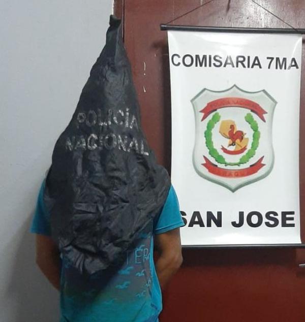 Apresan a un hombre y recuperan vehículo robado en control policial