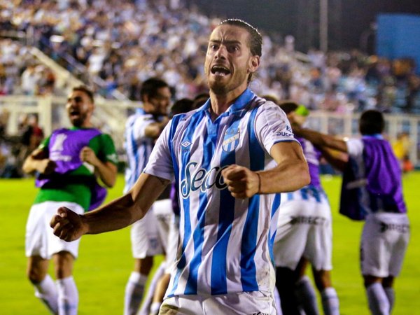 Atlético Tucumán eliminó en los penales al The Strongest