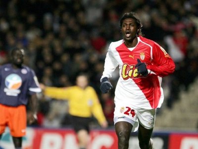La pregunta del Mónaco a los hinchas del Olimpia tras fichaje de Adebayor