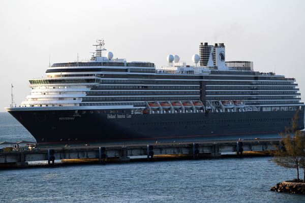 Coronavirus: crucero estadounidense rechazado en cinco puertos desembarcará en Tailandia - .::RADIO NACIONAL::.