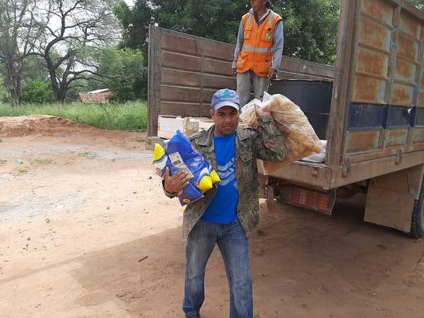 Inician las clases y también la distribución de almuerzo escolar en Loma Plata