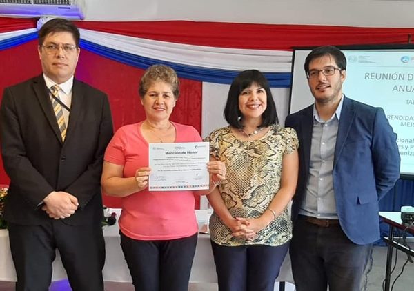 Alto Paraná recibe cinco distinciones por labor de vacunación
