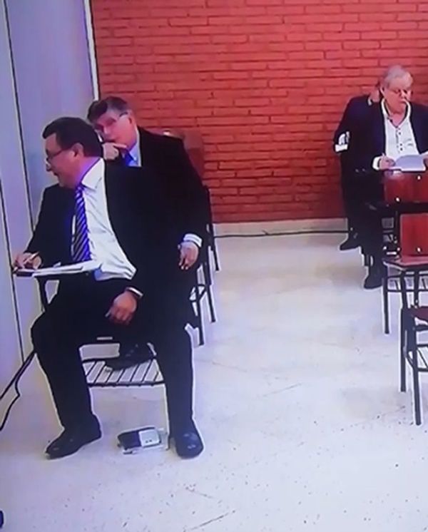 Conversación durante examen: Romero insiste en que solo le pidieron un bolígrafo - Nacionales - ABC Color