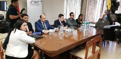 “No sube el precio del combustible", tras mesa de diálogo