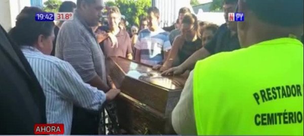 La despedida a periodista asesinado en Pedro Juan | Noticias Paraguay