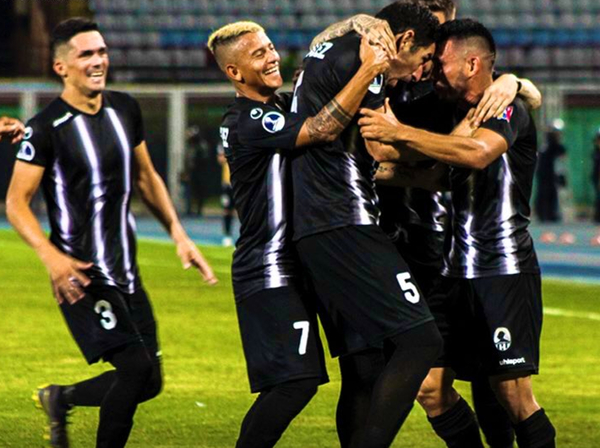 Zamora pasa a liderar la serie tras vencer a Plaza Colonia