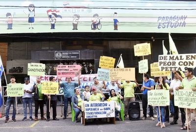 Mbo’ehára ojerúre mejora salarial oñepyrûve mboyve clase - ABC Remiandu - ABC Color