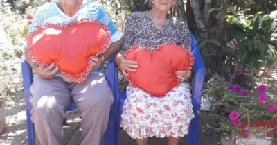 Abuelitos festejan ¡70 años de casados!