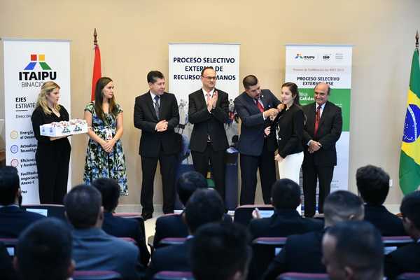 Itaipu incorpora oficialmente a 58 nuevos empleados | .::Agencia IP::.