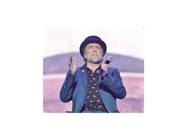 Joaquín Sabina se mantiene estable luego de sufrir un derrame cerebral