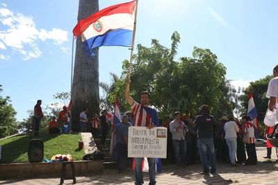 Ciudadanos siguieron la sesión desde la Plaza de Armas