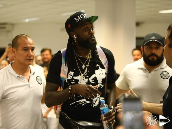 El número que utilizará Emmanuel Adebayor en Olimpia