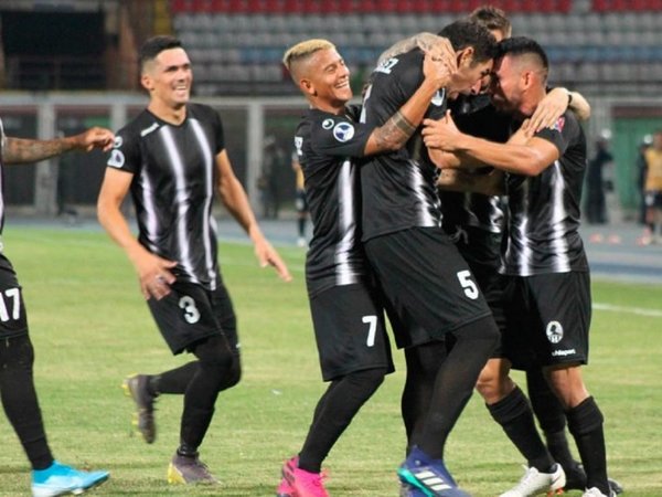 Zamora logra mínima ventaja ante Plaza Colonia