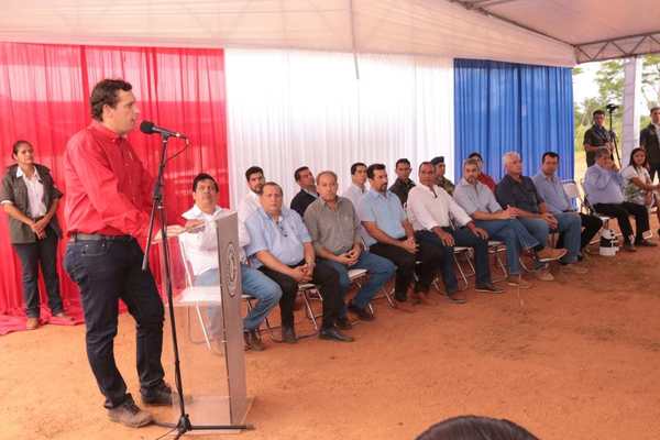 Habilitan 35 km de asfaltado con “dedicatorias” a Efraín Alegre (por ruta de la mentira) y a los “alérgicos” a las deudas para el desarrollo - ADN Paraguayo