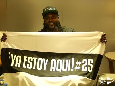Los grandes objetivos de Adebayor con Olimpia