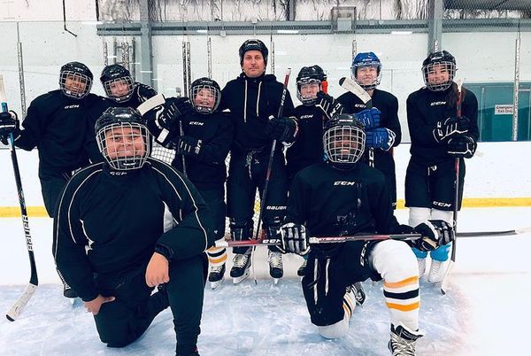 Emilio Estévez volverá con “The Mighty Ducks” a Disney+ - Cine y TV - ABC Color