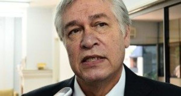 Se roes de la producción "enojados por despilfarro de dinero" de Hacienda