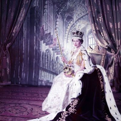 El ocaso de la corona, ¿la reina Elizabeth II perdió el control de Buckingham?