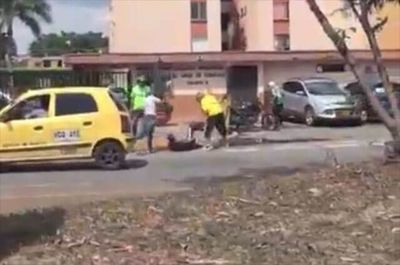 Video: Así asesinaron a hincha del América de Cali minutos antes del clásico. La enfermedad del fútbol!