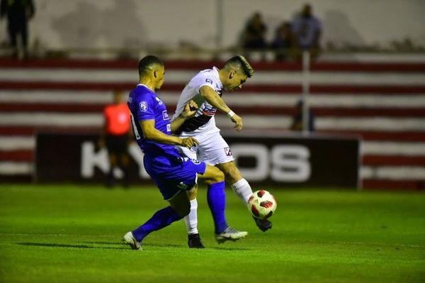 Inicia el apertura con el debut del VAR