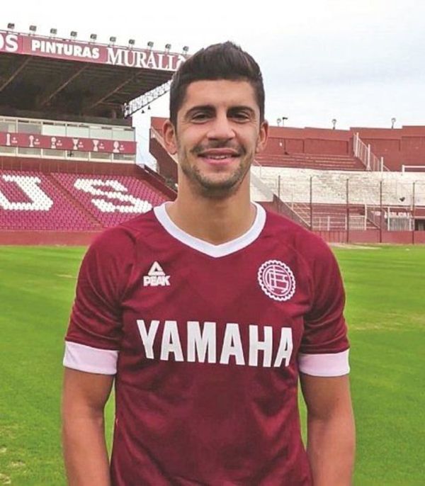 El ex River Luciano Abecasis esta para jugar en Libertad