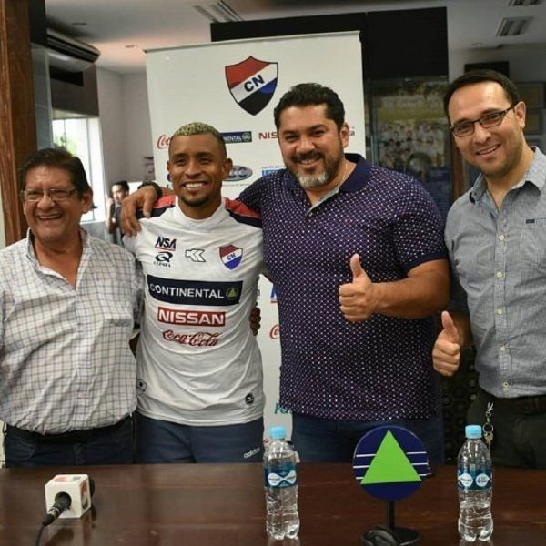 El delantero Farid Díaz llega a Nacional