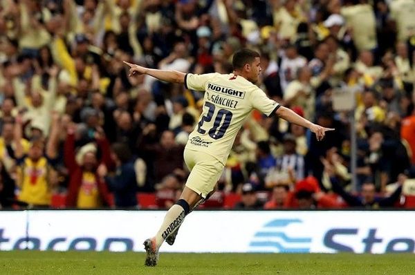 Richard Sánchez anota un golazo en la final