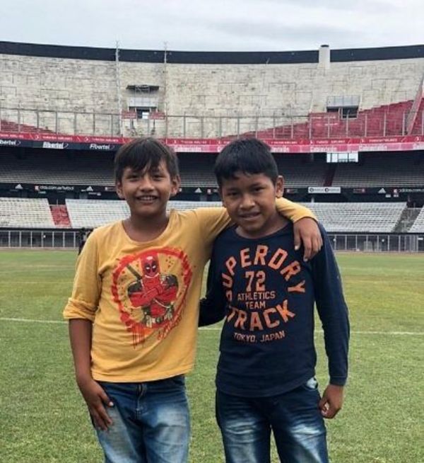 Niños de la parcialidad Mbya Guaraní conocen el Monumental